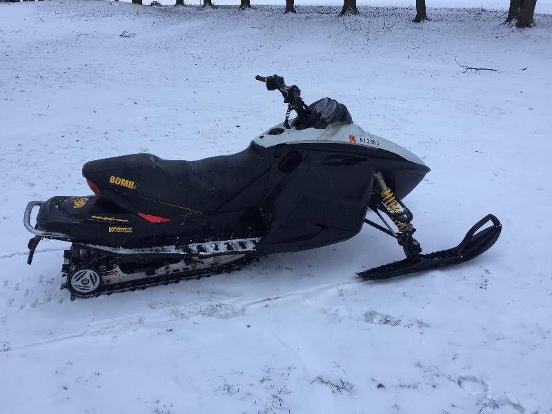 SKI DOO 2003 MXZ 440 WITH 2006 600EFI MOTOR
