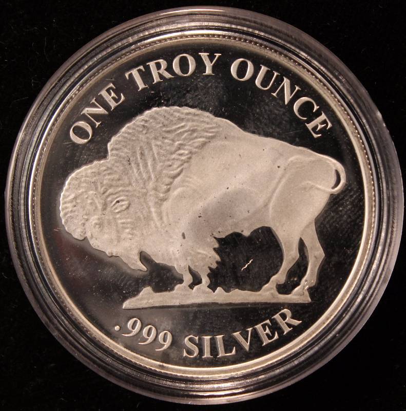 1 TROY OZ. .999 FINE SILVER INDIAN BUFFALO DESIGN IN AIRTITE HOLDER