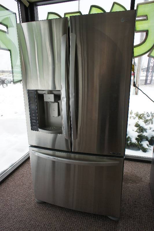 lot 3 image: New - LG LFX25974ST French Door Refrigerator - 36 - 24.7 cu ft - Stainless Steel - Tested Works