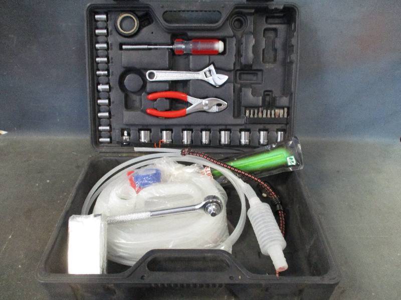 lot 63 image: Emergency Kit