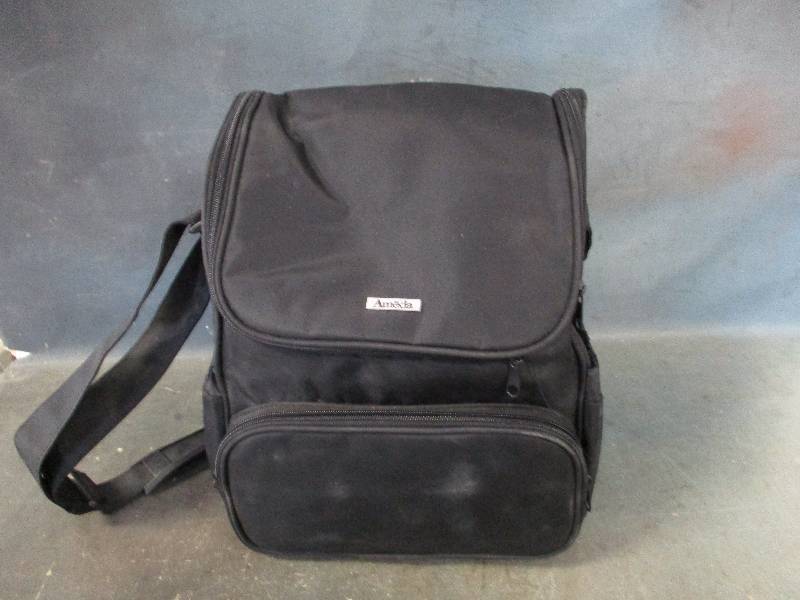 lot 64 image: Black Ameda Cooler