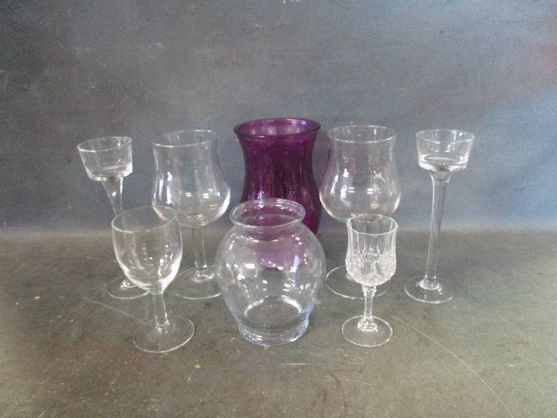 lot 95 image: Nice Lot of Glassware & Figurines