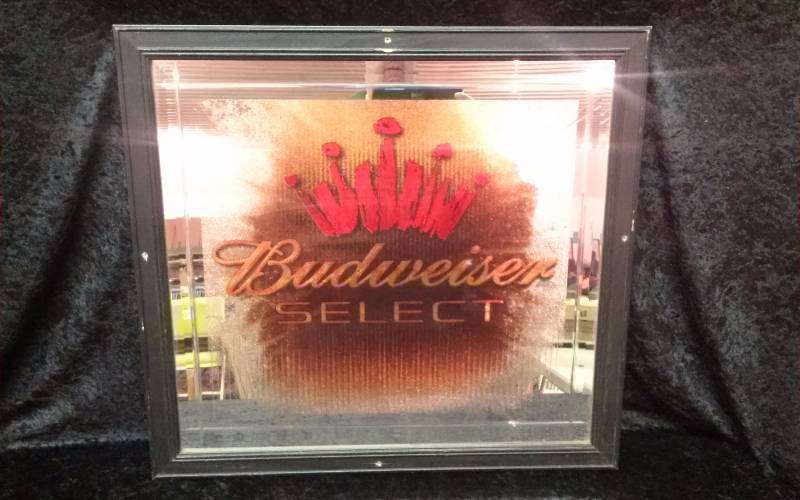 lot 7 image: Framed Budweiser Select Mirror, 23x24