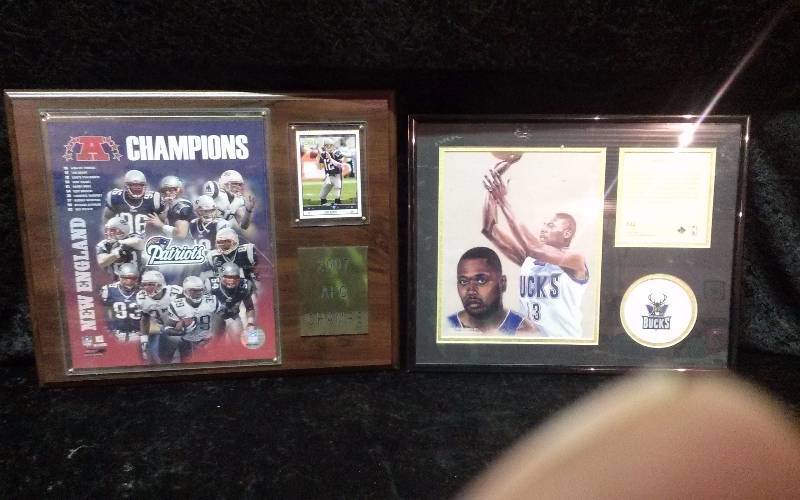 lot 36 image: Lot - 2007 AFC Champ 12x15 & Glenn Robinson 11x14
