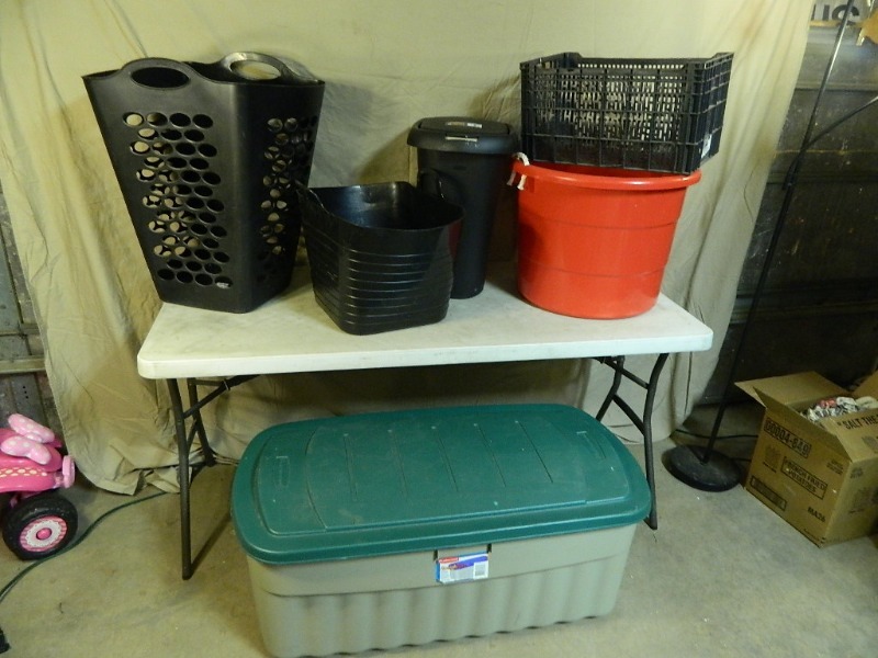 lot 159 image: Storage Containers