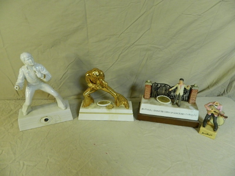 lot 10 image: Elvis Collectibles