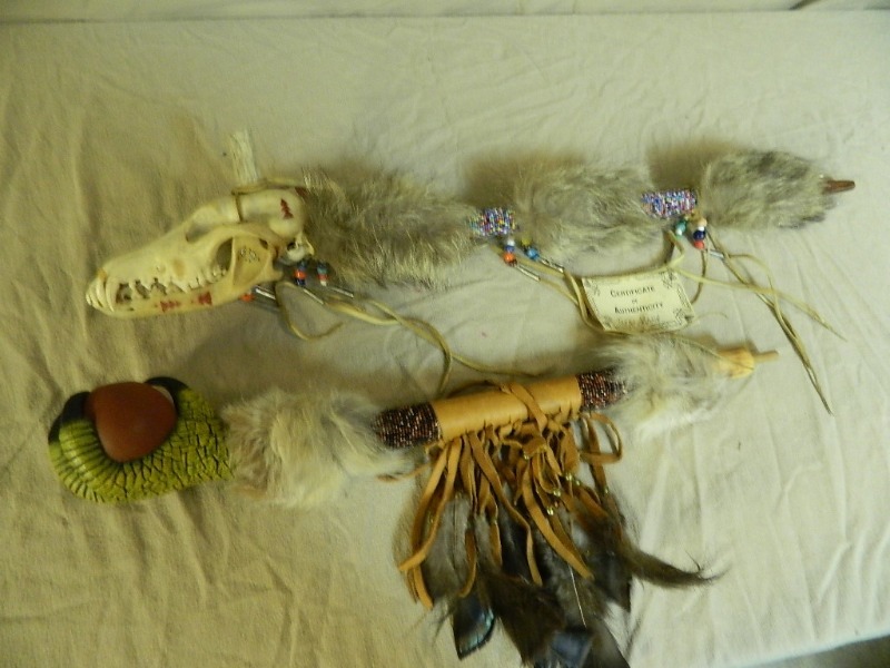 lot 27 image: Cool Native American Peace Pipes