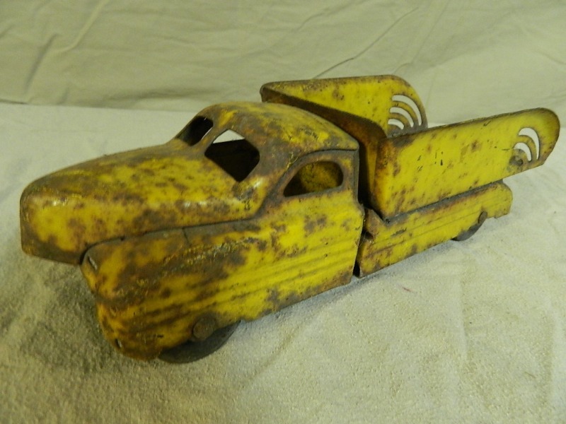 lot 39 image: Buddy L Pressed Steel Vintage Truck