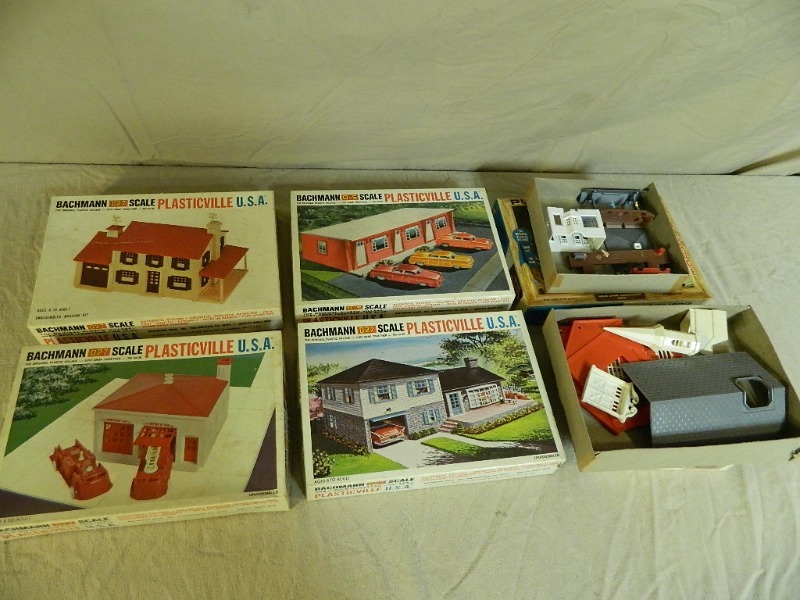 lot 49 image: Model Train Buildings