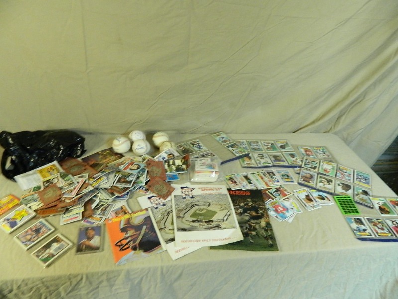 lot 55 image: Collectible Sports Cards and More