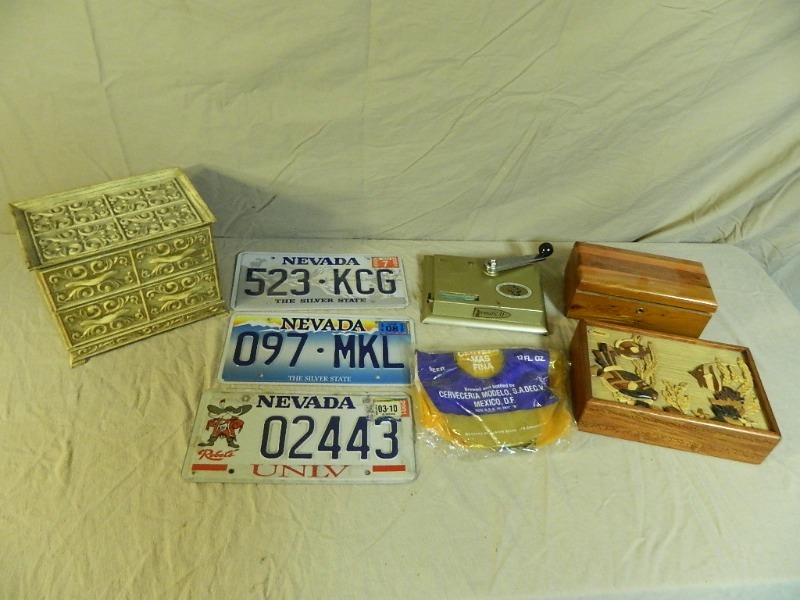 lot 56 image: Collectibles