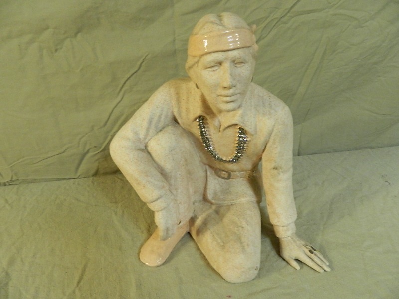 lot 61 image: Native  Southwestern Statue