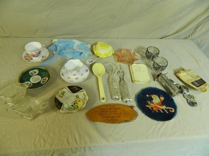 lot 69 image: Collectibles