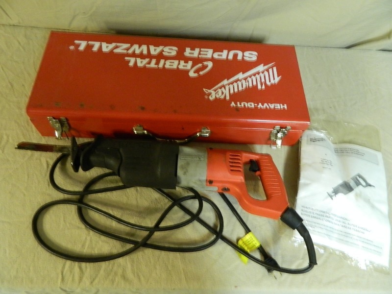 lot 72 image: Milwaukee Sawzall