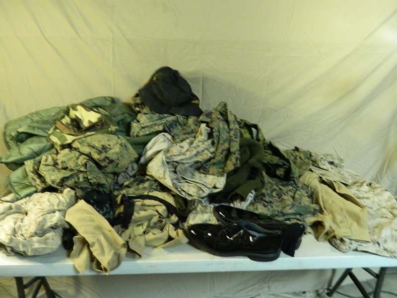 lot 83 image: Miltary Duffel Bag with Clothing