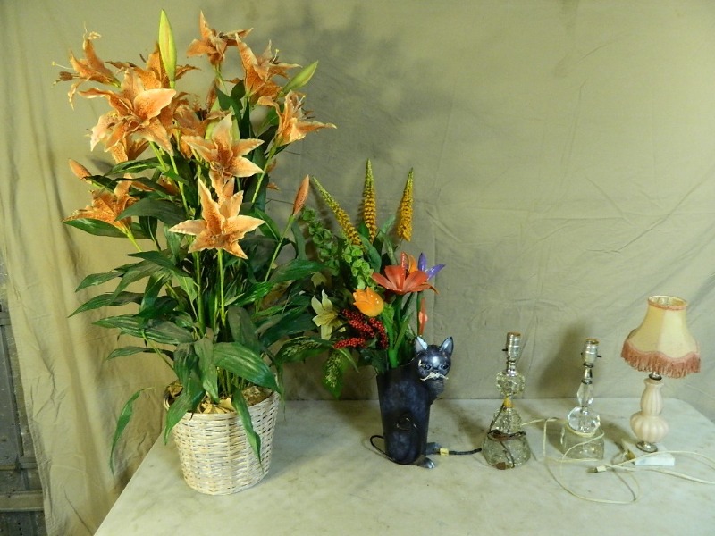 lot 120 image: Lamps and More