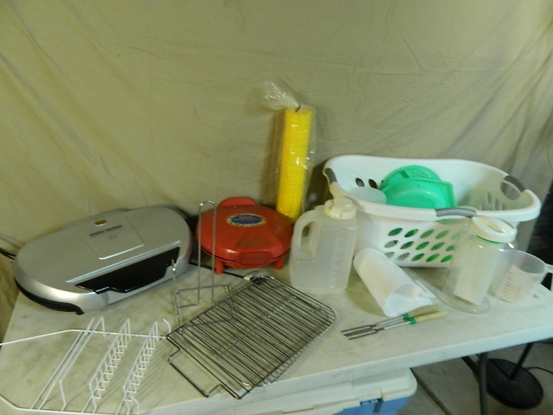 lot 131 image: George Foreman, Quesadilla Maker, and More