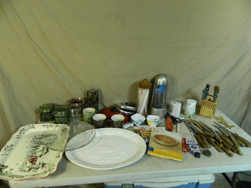 lot 136 image: Vikings Miller Lite Beer Tap Handle and Kitchen Items