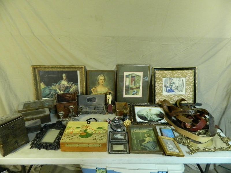 lot 145 image: Antiques and Collectibles
