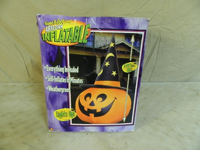 lot 148 image: Giant Light Up Airblown Inflatable