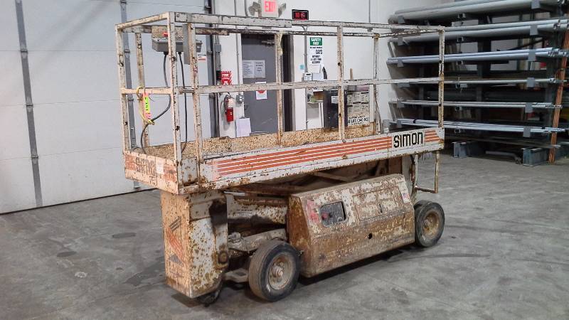lot 151 image: Simon L2034E Falcon 20 Vertical Lift