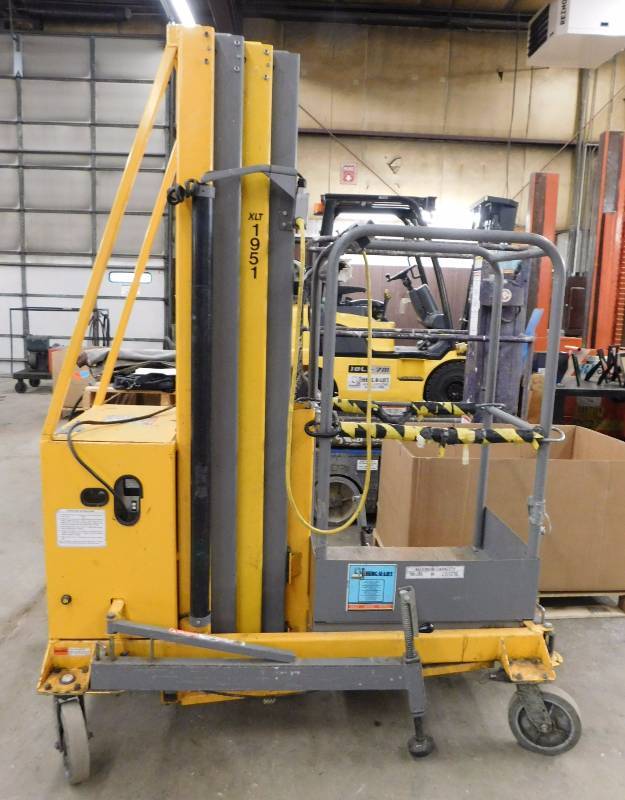 2001 Workforce XLT1951 Personal Manlift HercULift St.Cloud