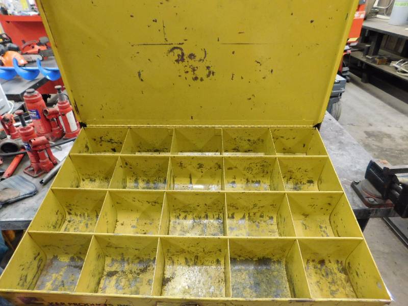 lot 16 image: 4 Drawer Bolt Bin