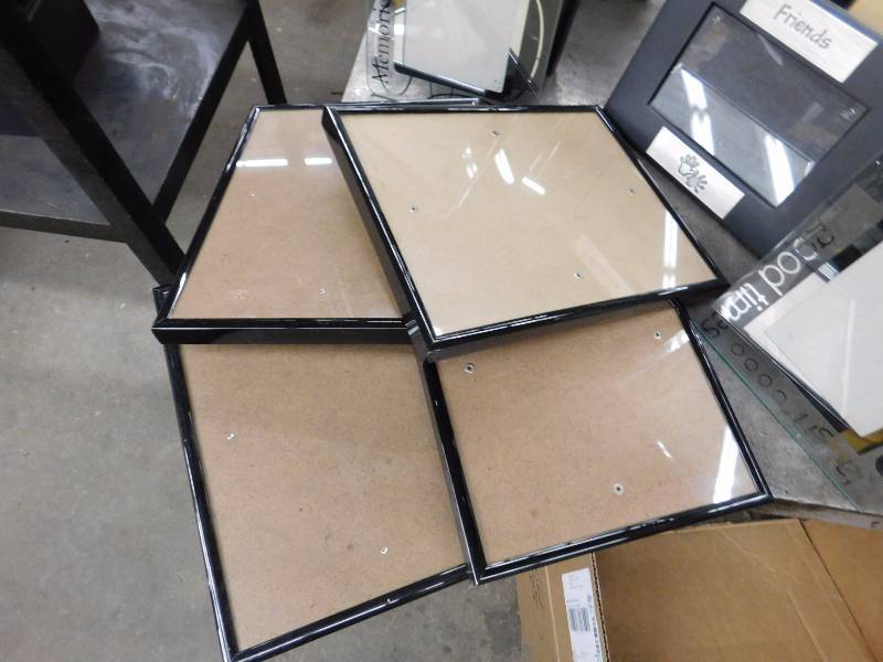 lot 47 image: Lot of Misc Picture Frames