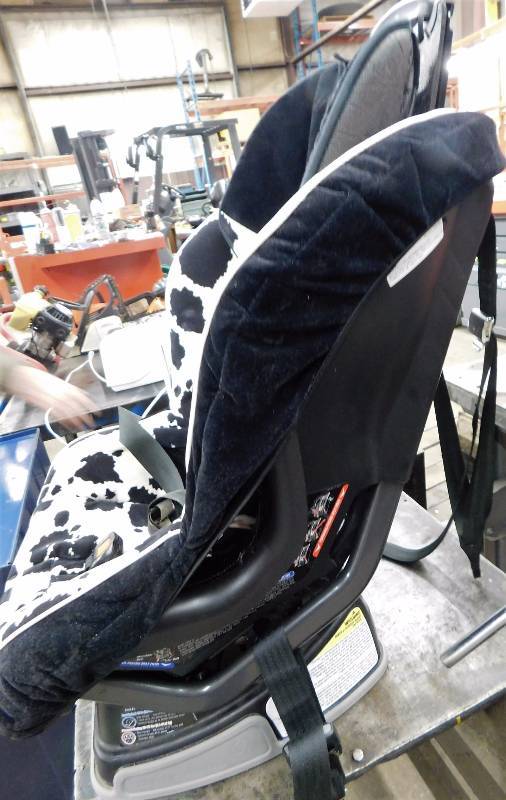 lot 60 image: Marathon 70 Britax Car Seat
