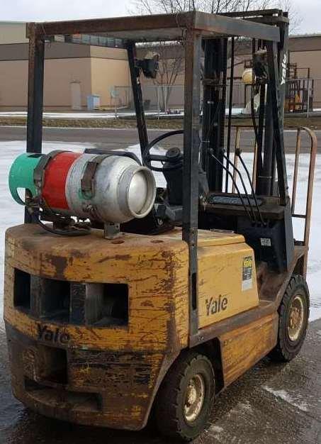 lot 61 image: 1992 Yale GLP030
