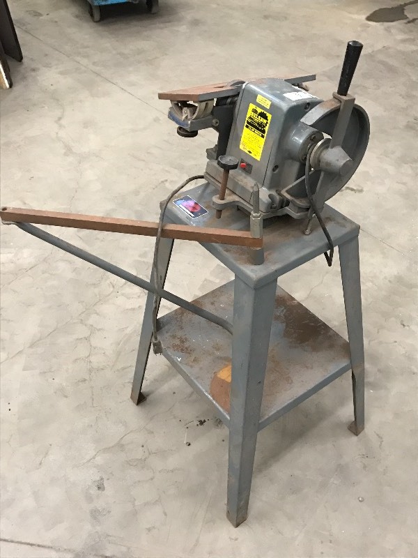 lot 16 image: Belsaw 12HP Dual-Wheel Grinder Wit...