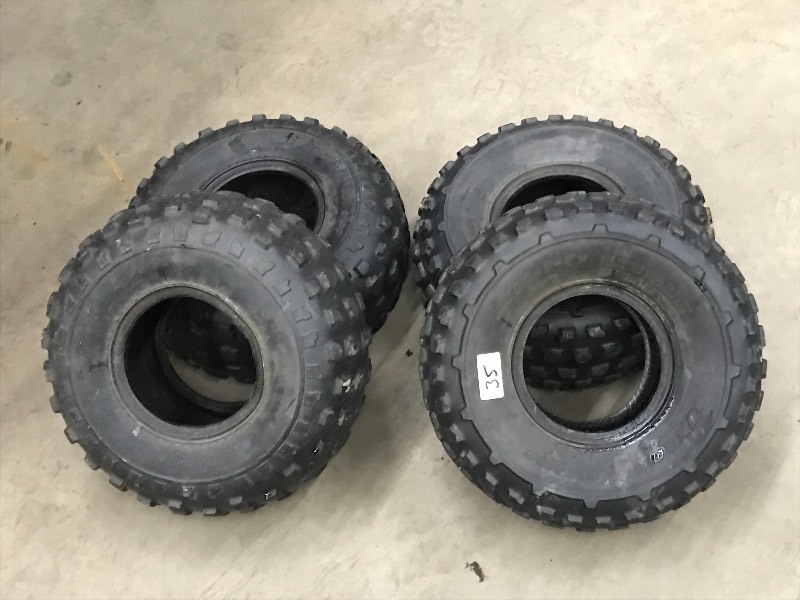 lot 35 image: (4) ATV Tires Dunlop 1877 (2), D...