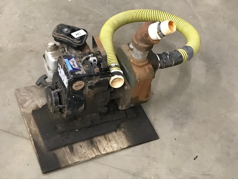 lot 41 image: Jacuuzi Pumps Gas-Powered Water Pum...