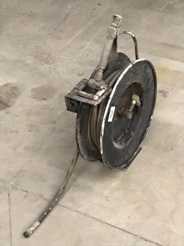 lot 42 image: Wall-Mount Grease Hose Reel With Hos...