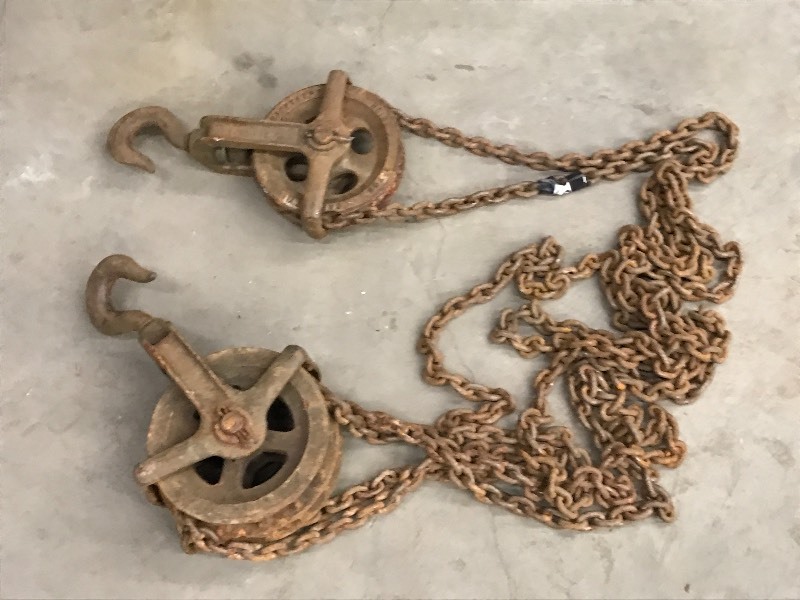 lot 60 image: Vintage Steel Chain Fall ...