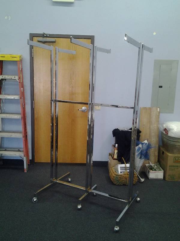 2 Way Rolling Rack 43W x 73T x 38D