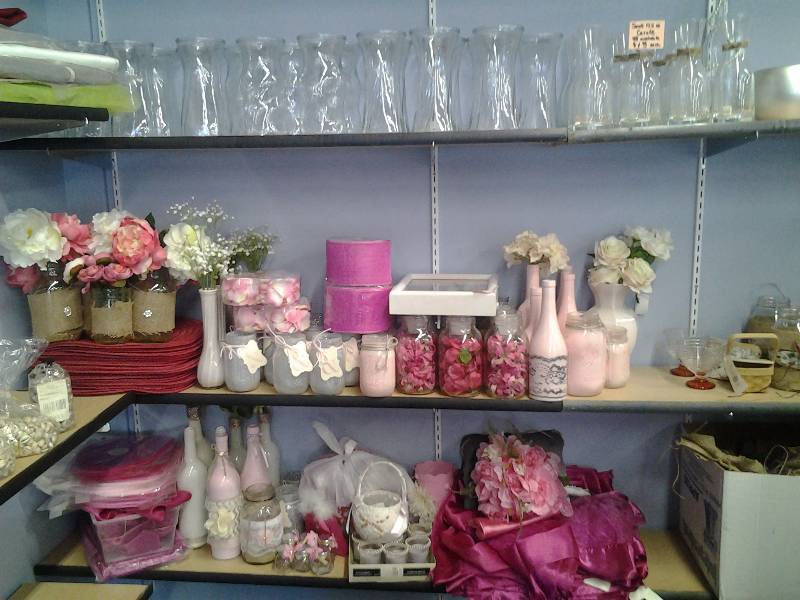 Pink Table Decor-Vases, Jars, Placemats, Floral Misc.