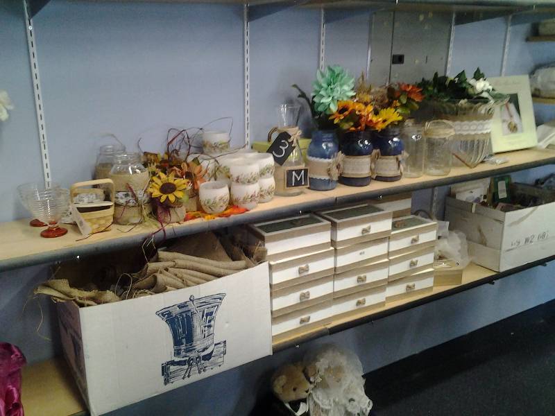 Burlap Theme Table Decor, Table Runners, Box Centerpieces, Jars