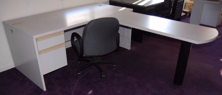 lot 30 image: Heavy Duty L Shaped Office Desk with Chair