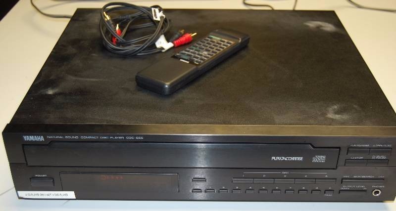 lot 52 image: Five Disc CD Player