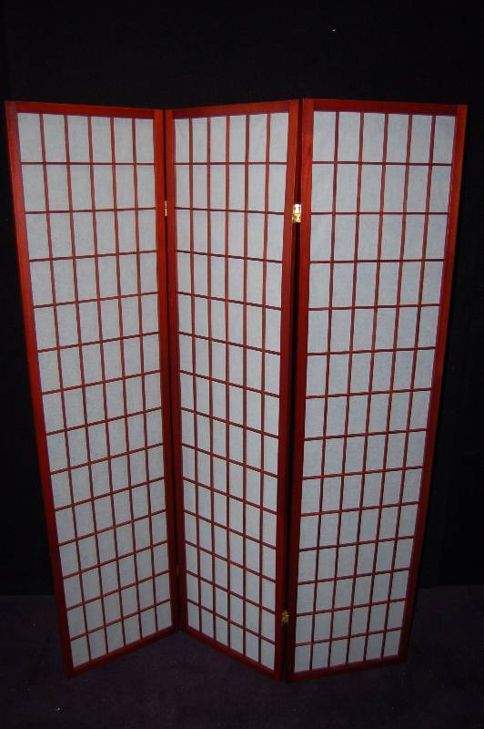 lot 61 image: Three Panel Screen