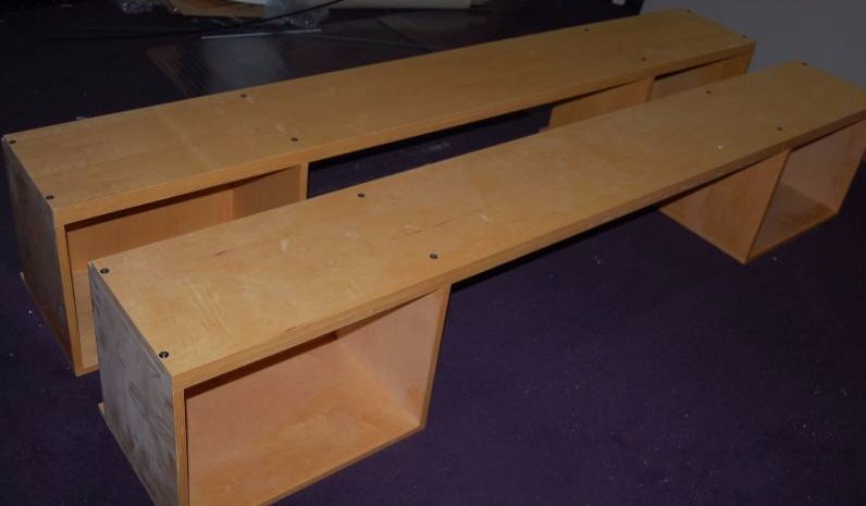 lot 72 image: Work Station Pieces
