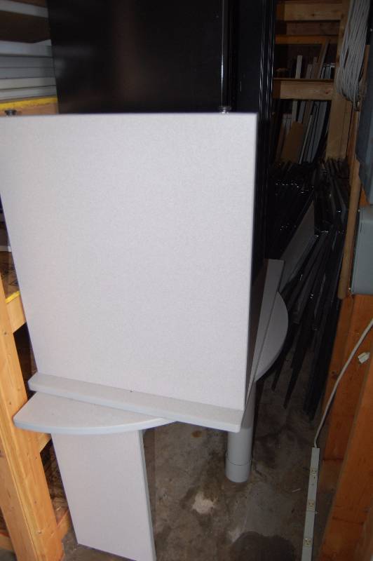 lot 101 image: Office Furniture Pieces and Table
