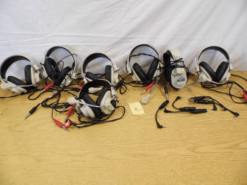 7 Headsets Califone