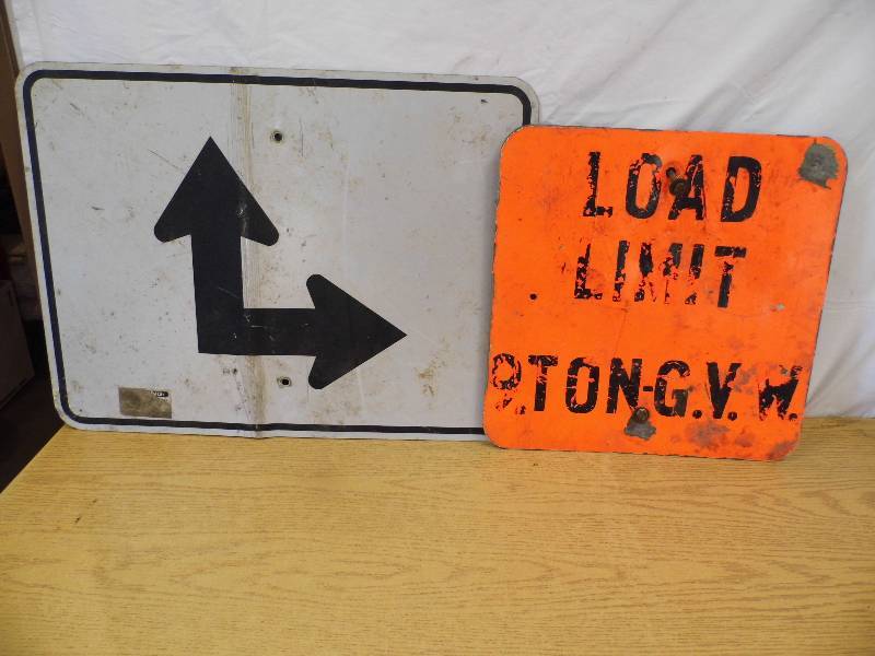 2 Road Signs