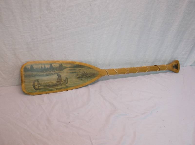 lot 26 image: Paddle