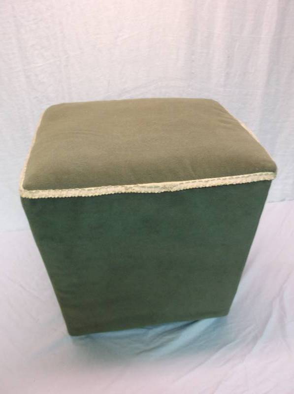 lot 42 image: Ottoman