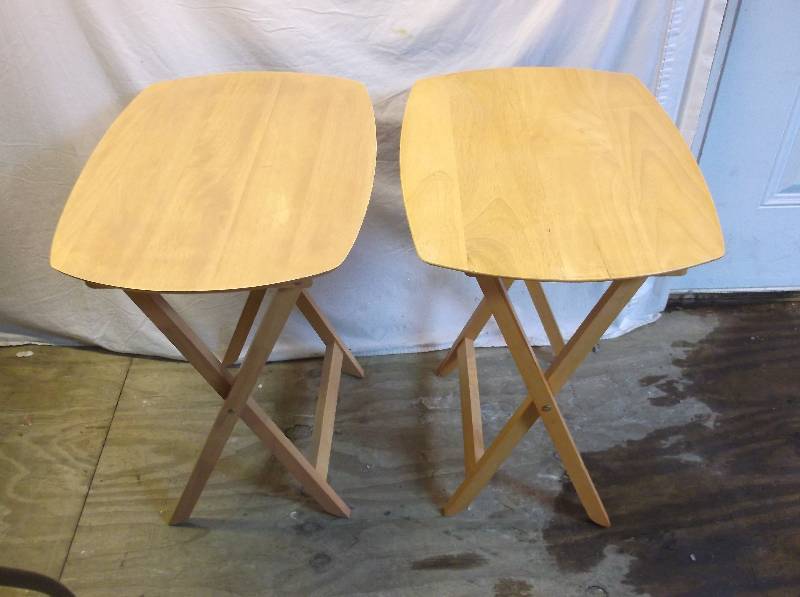 lot 47 image: TV Trays