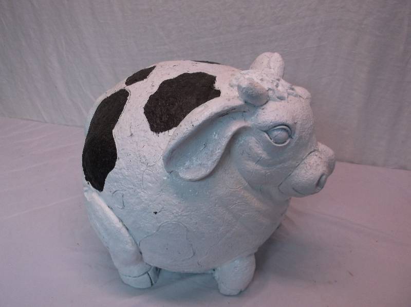 lot 36 image: Decor