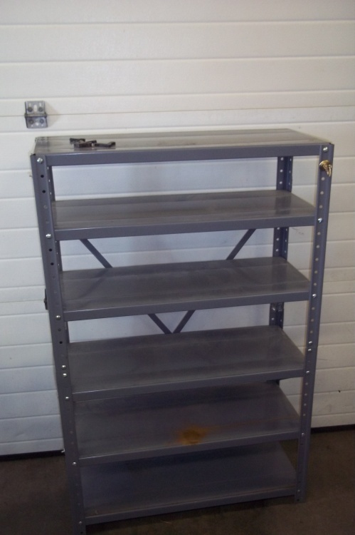 lot 21 image: 6 Metal shelf 46 x 30 x 12